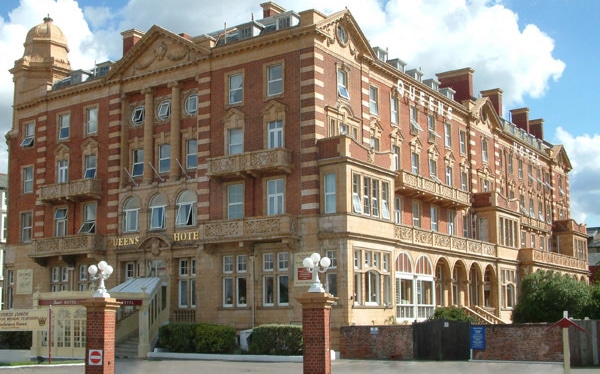 Bridge loan and refurbishment finance converted to investment loan on 220 bed hotel, Portsmouth